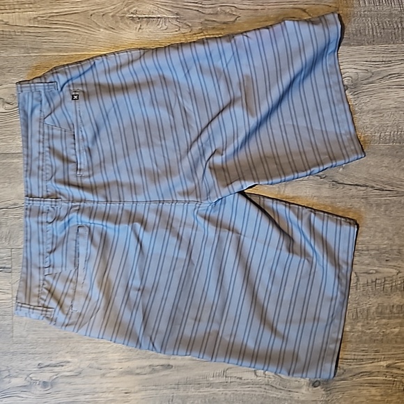 Hurley Men's Grey Striped Size 30 Shorts - Picture 5 of 5